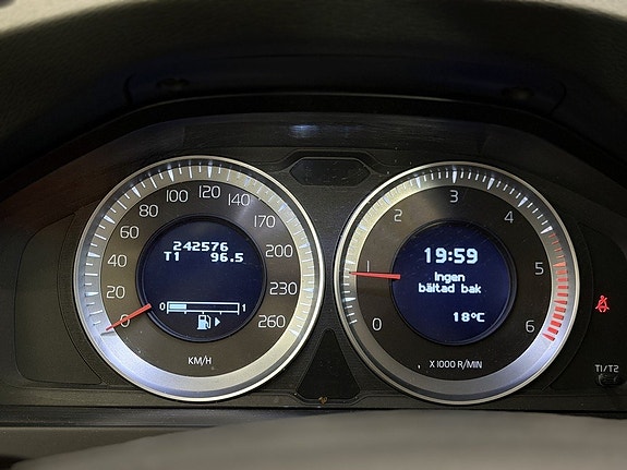 Volvo V60 17 of 26