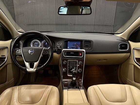 Volvo V60 14 of 26
