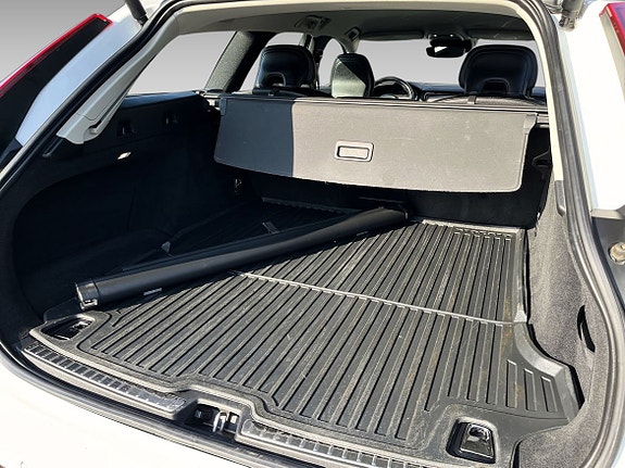 Volvo V90 Cross Country 19 of 19