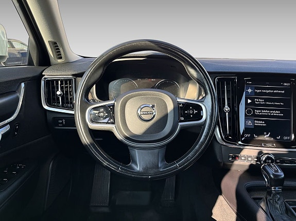 Volvo V90 Cross Country 14 of 19
