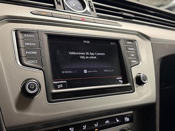 Volkswagen Passat 10 of 10