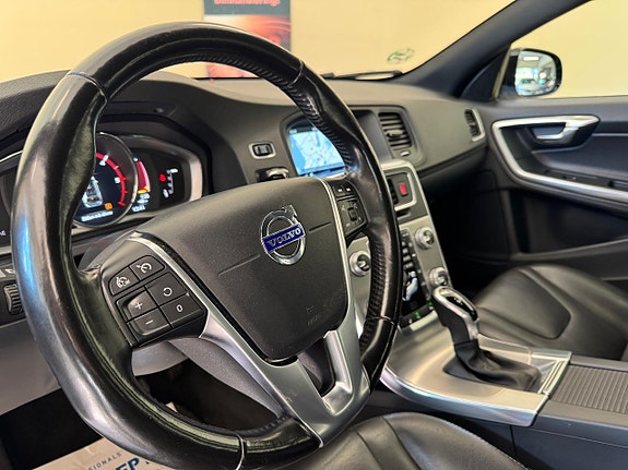 Volvo V60 Cross Country 9 of 11