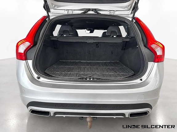 Volvo V60 Cross Country 5 of 9