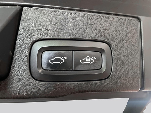 Volvo XC60 15 of 24