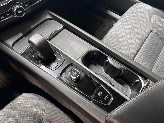 Volvo XC60 12 of 24