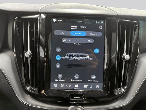Volvo XC60 13 of 24