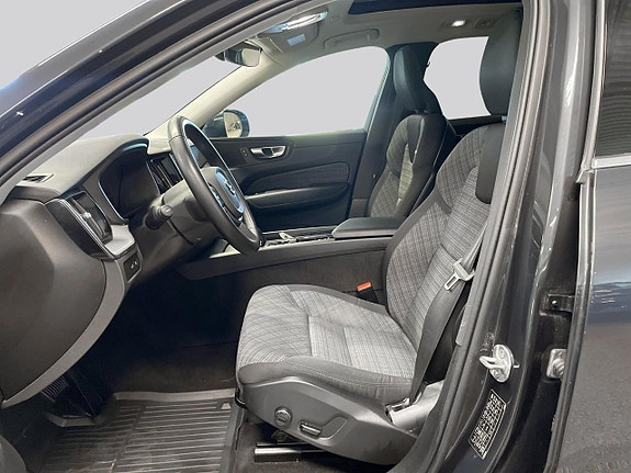 Volvo XC60 8 of 24