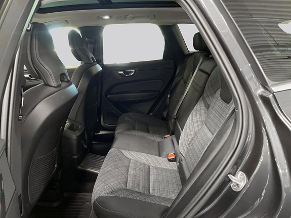 Volvo XC60 9 of 24