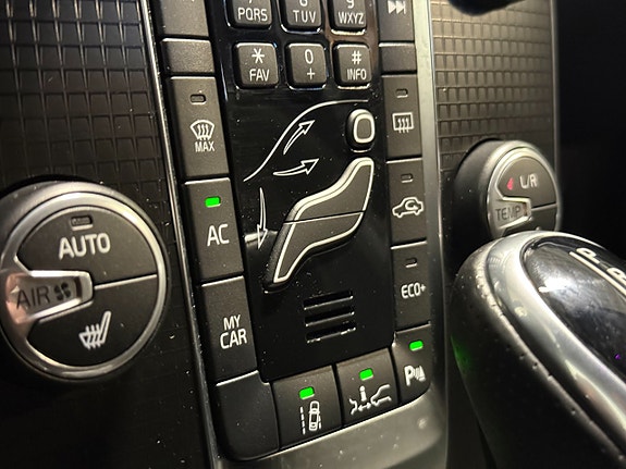 Volvo V40 15 of 16