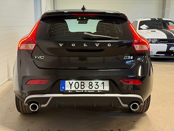 Volvo V40 6 of 16