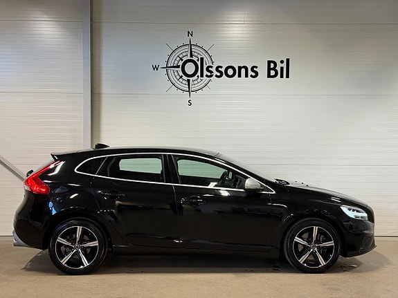 Volvo V40 8 of 16