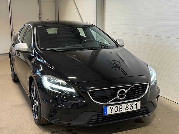 Volvo V40 9 of 16