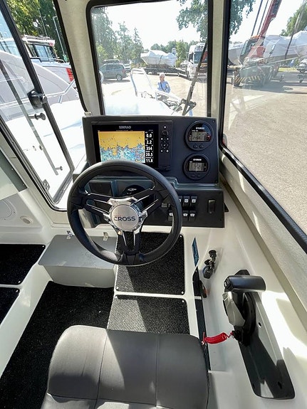 Yamarin 60 Cabin Cross Yamaha F150 XB 6 of 8
