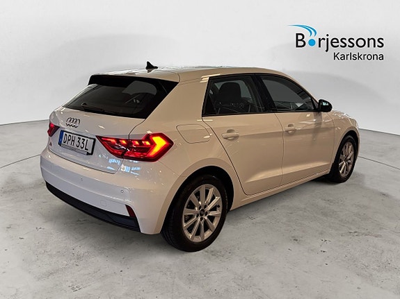 Audi A1 3 of 17