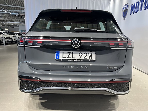 Volkswagen Tiguan 6 of 19