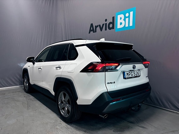 Toyota RAV4 5 of 27