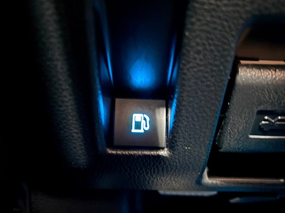 Toyota RAV4 23 of 27