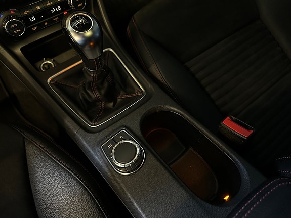 Mercedes-Benz A200 24 of 28