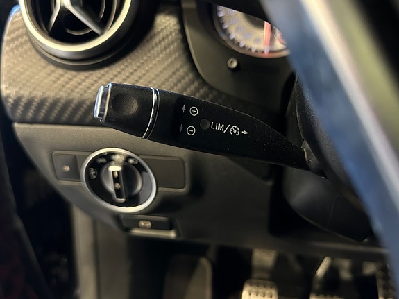 Mercedes-Benz A200 25 of 28