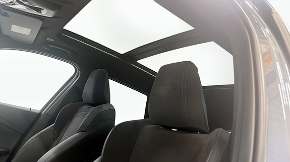 BMW iX1 13 of 13