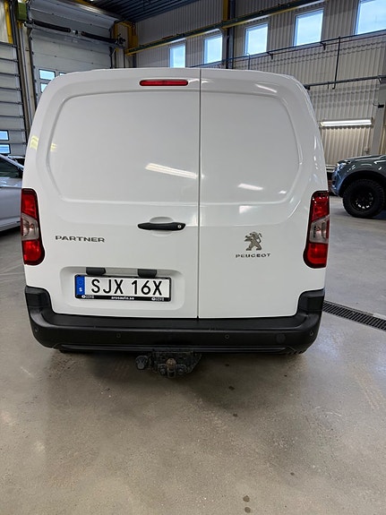 Peugeot Partner 4 of 8
