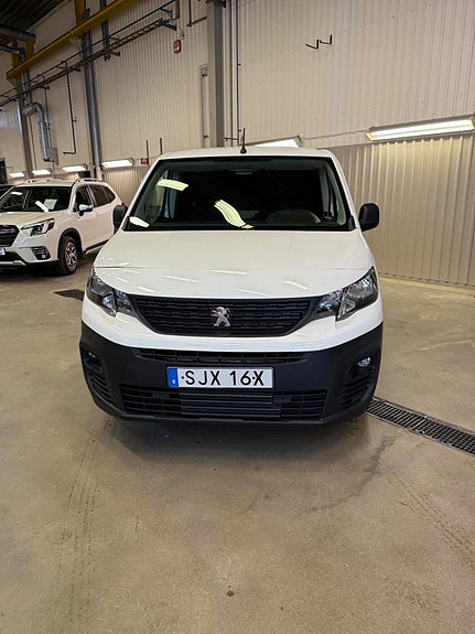 Peugeot Partner 2 of 8