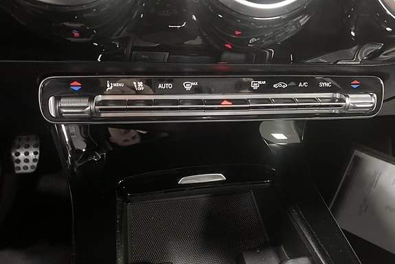 Mercedes-Benz A180 13 of 16