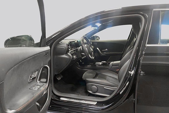 Mercedes-Benz A180 8 of 16