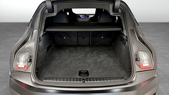 BMW iX 10 of 16