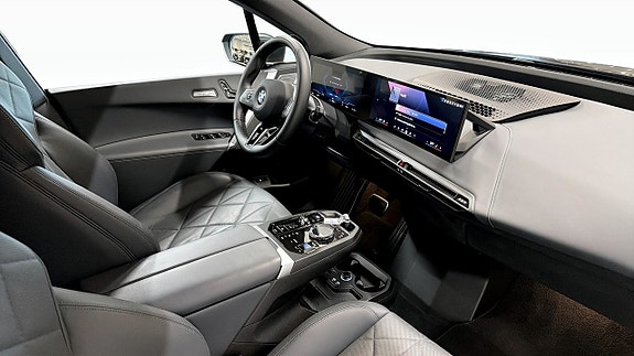 BMW iX 3 of 16