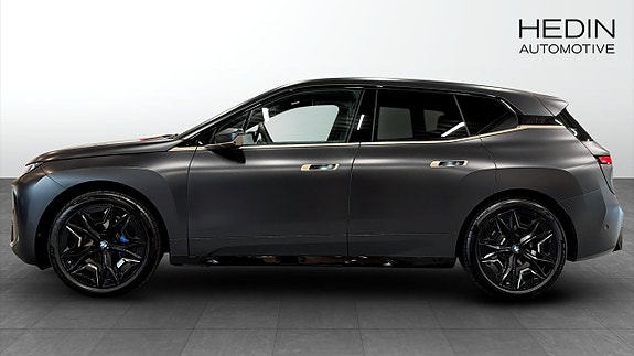 BMW iX 6 of 16