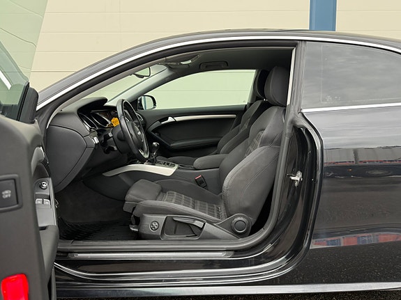 Audi A5 9 of 18
