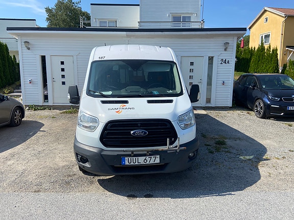 Ford Transit 3 of 8