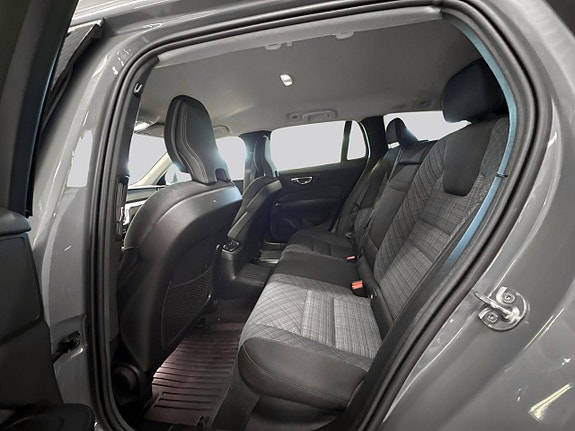 Volvo V60 9 of 21