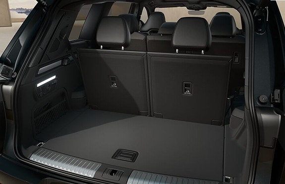 Audi Q9 6 of 6