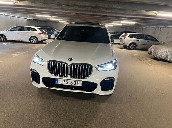 BMW X5 4 of 11