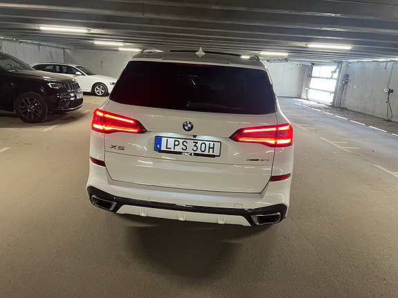 BMW X5 3 of 11