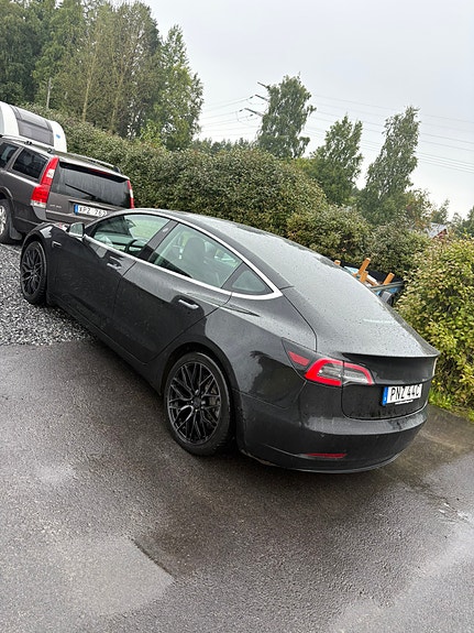 Tesla Model 3 2 of 4