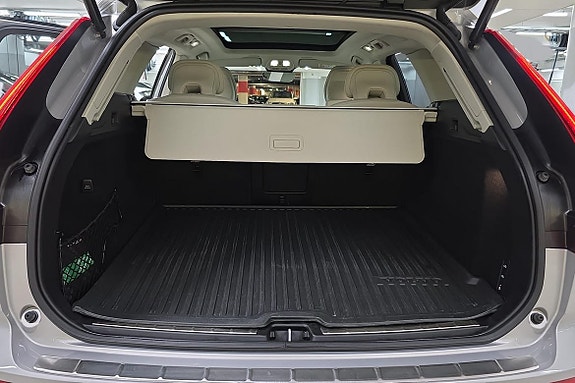 Volvo XC60 23 of 30