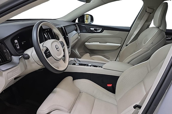 Volvo XC60 12 of 30