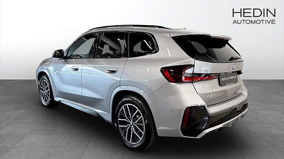 BMW iX1 2 of 14