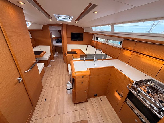Jeanneau Sun Odyssey 409 - 2015 4 of 12