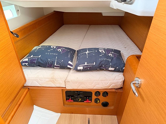 Jeanneau Sun Odyssey 409 - 2015 9 of 12