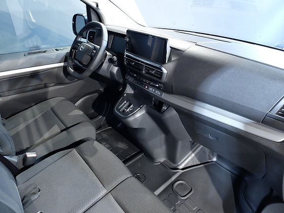 Opel Vivaro 10 of 13