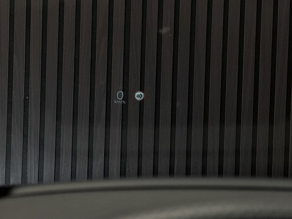 Volvo XC90 18 of 27