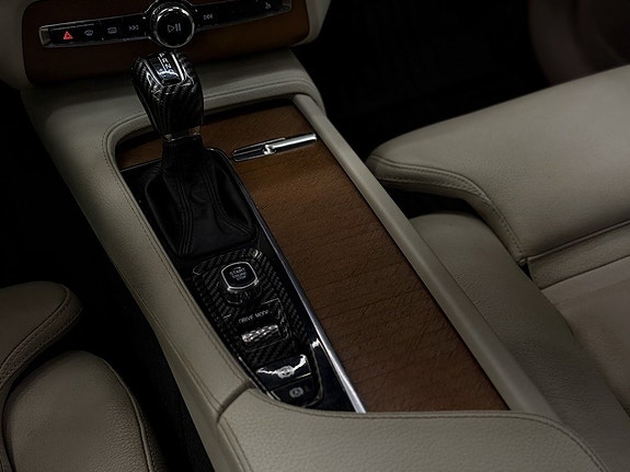 Volvo XC90 27 of 27