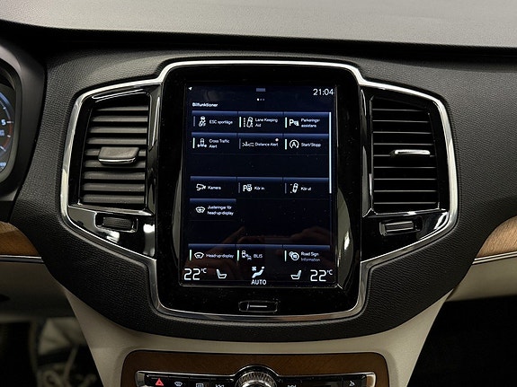 Volvo XC90 24 of 27