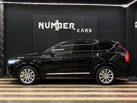 Volvo XC90 5 of 27