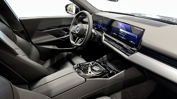 BMW 530e 3 of 13