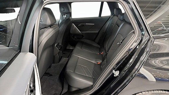 BMW 530e 5 of 13